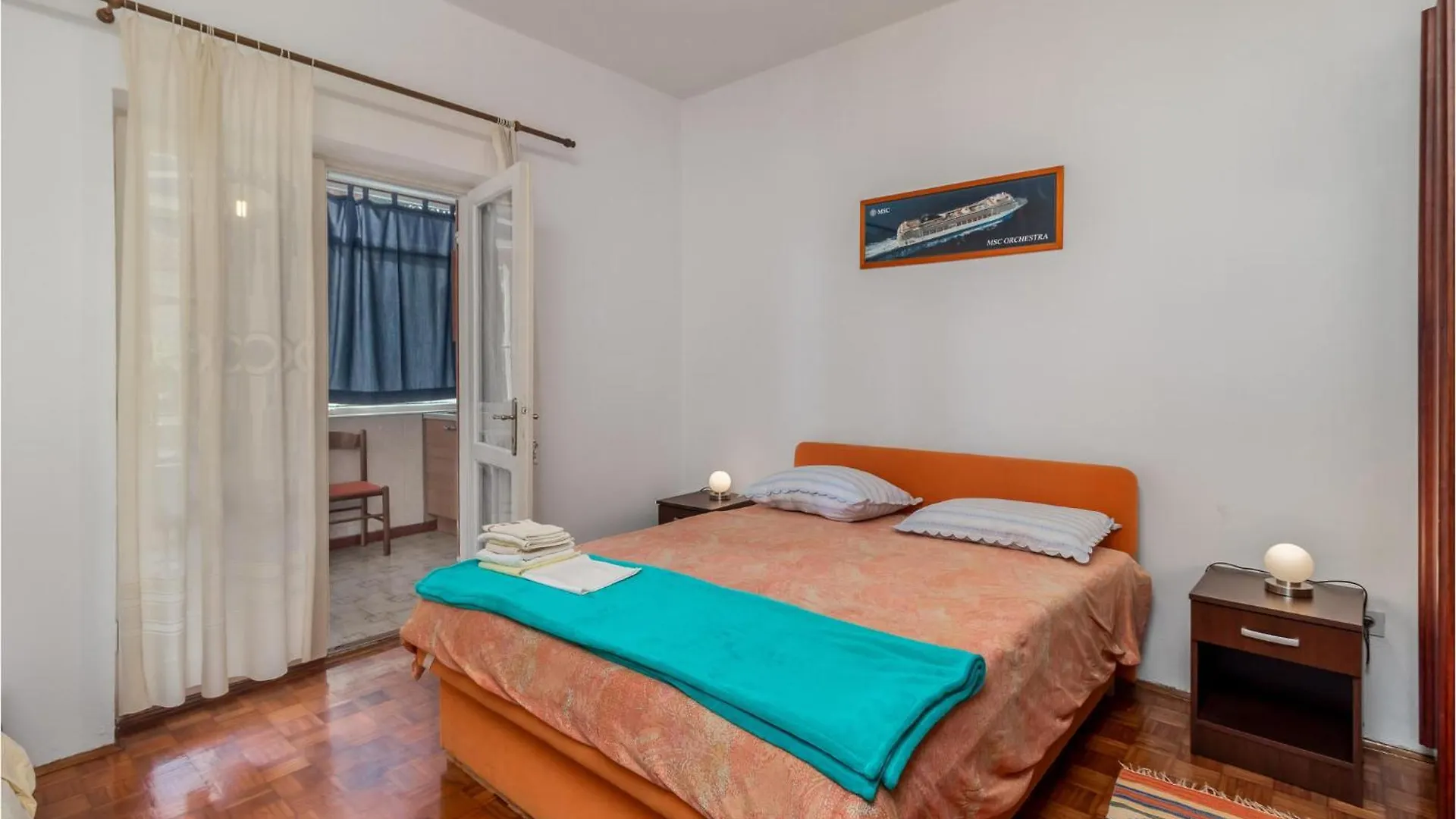 Amazing Apartment In Ika With Kitchen
